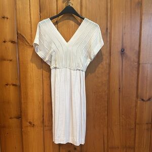 Diane Von Furstenberg Light Beige Silk Lined Dress Size 0